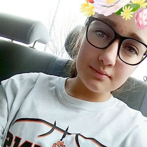 Meet your Posher, Omelia - Picture 1 of 1